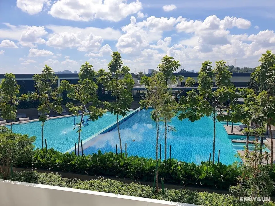SkyVilla D'island Puchong by BeeStay - Havuz