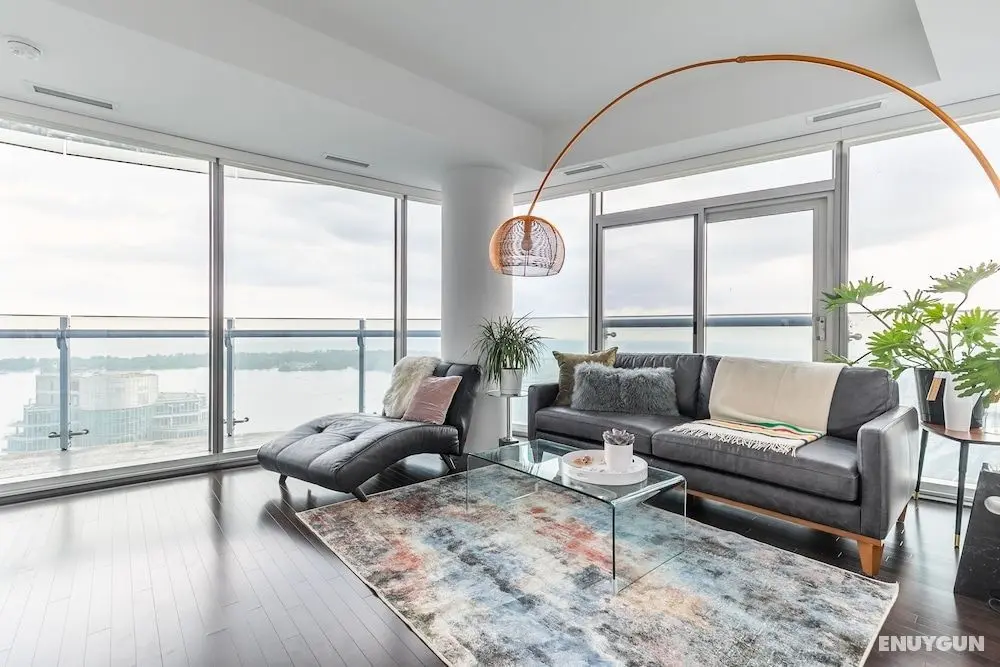 Sky Home with Stunning View of Toronto and Lake Ontario - Öne Çıkan Resim