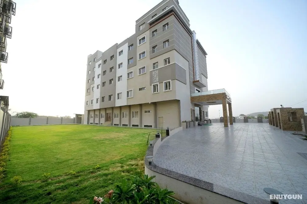The Sky Imperial Shahi Hotels & Resort - Öne Çıkan Resim