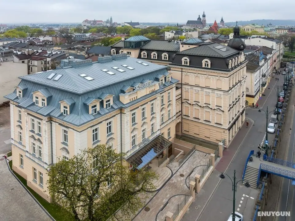 Sky Hotel Kraków - Dış Mekan