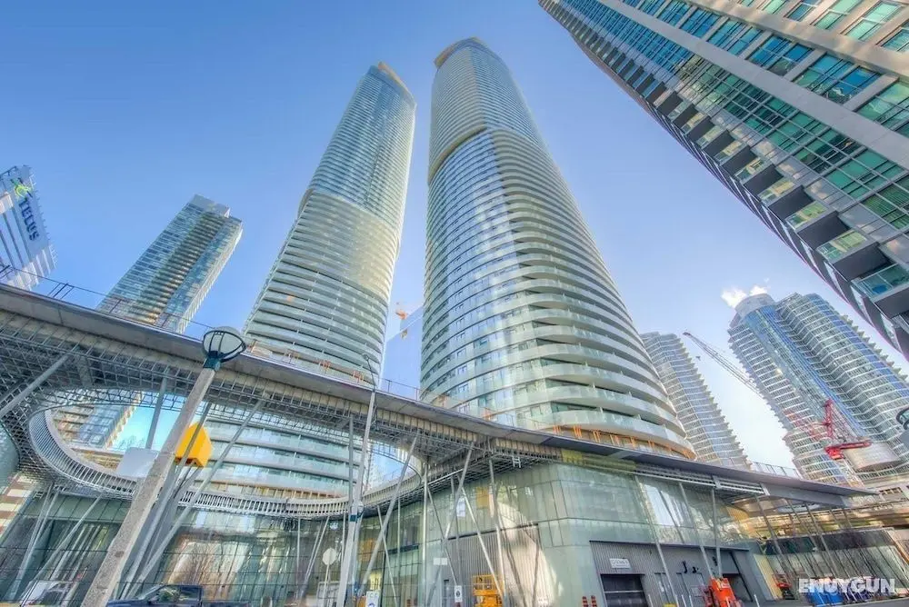 Skytrees Condos at Union Station - Öne Çıkan Resim