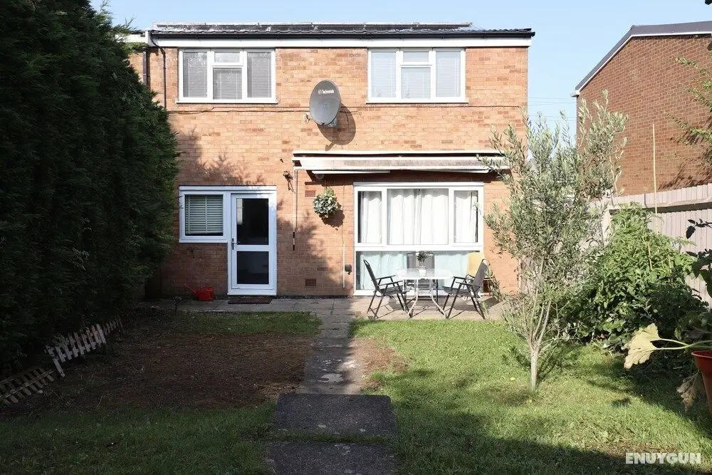 Skyvillion Home in Stevenage - Dış Mekan