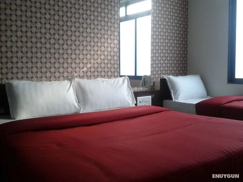 Skyway Inn - Öne Çıkan Resim