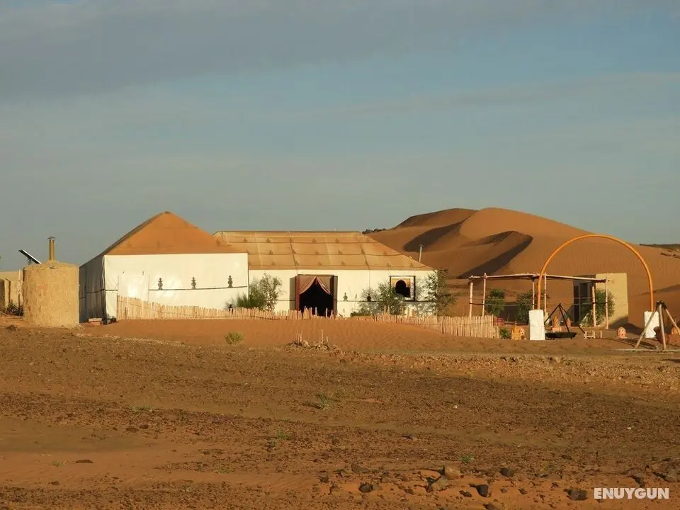 Sleep In Luxury Tent In Desert - Dış Mekan