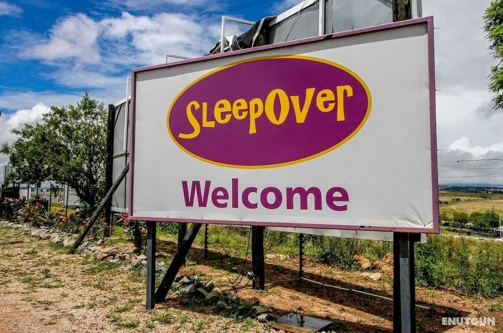 Sleepover Lanseria - Öne Çıkan Resim