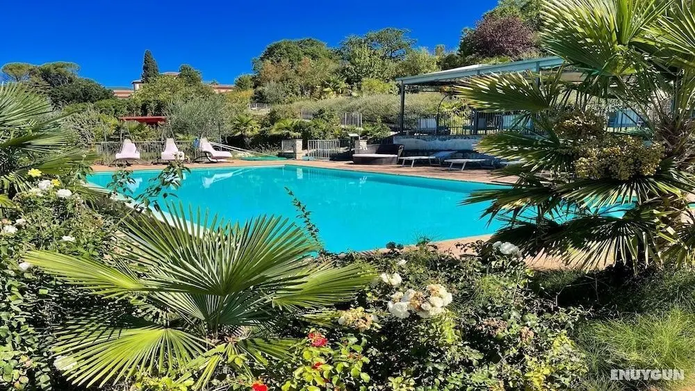 Sleeps 4 Apt 2 in Spoleto - Stunning Grounds Panoramic Views all Around you - Öne Çıkan Resim