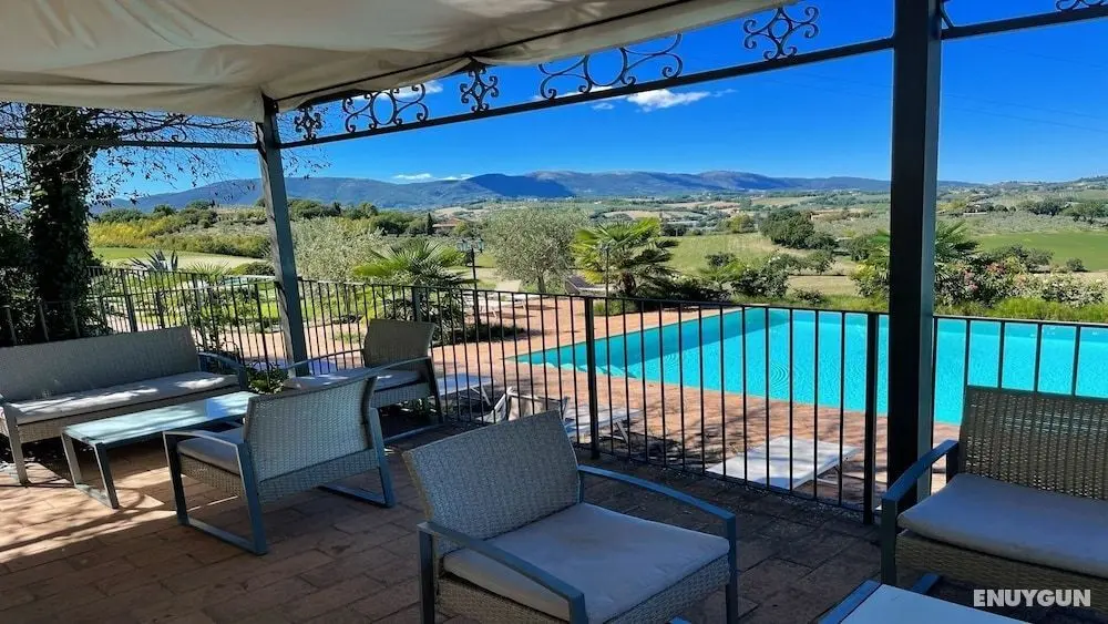 Sleeps 4 Apt 5 - With Infinity Pool, Extensive Grounds in Spoleto - Öne Çıkan Resim