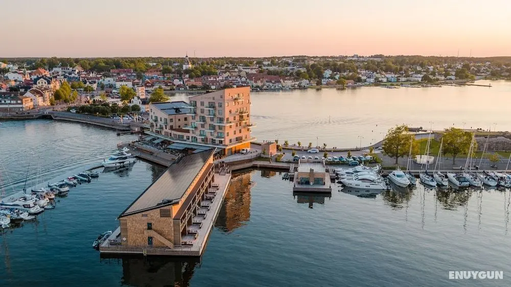 Slottsholmen hotell och restaurang - Öne Çıkan Resim