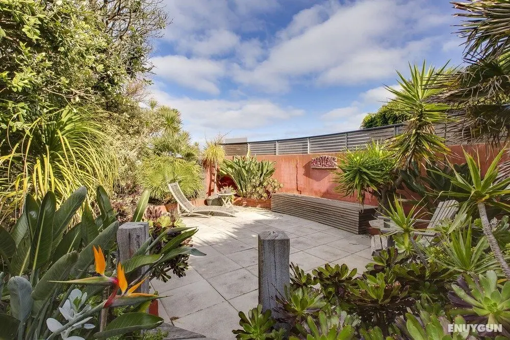 Smith Beach Getaways Beachwood Garden Studio - Konum Öne Çıkanlar