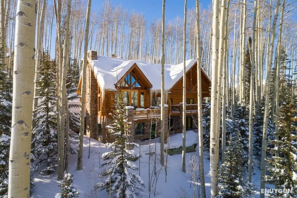 Snowdrift Cabin by Avantstay Breathtaking Home w/ Prime Ski Access & Hot Tub - Öne Çıkan Resim