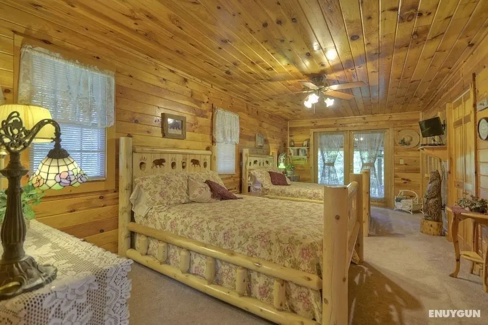 Snuggle Inn & Treehouse - Oda