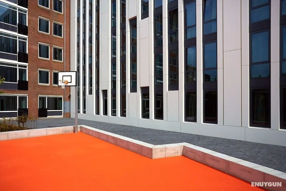 The Social Hub The Hague - Spor