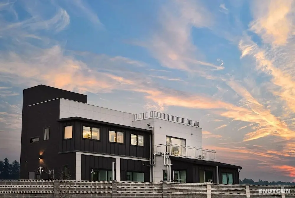 Sokcho Lasso Pool Villa Pension - Dış Mekan