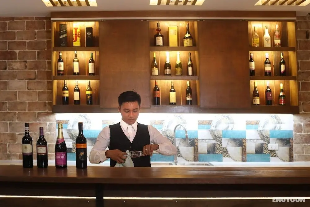 Sola Hotel - Öne Çıkan Resim