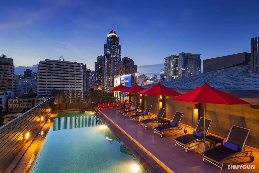 Hotel Solo Sukhumvit 2 - Havuz