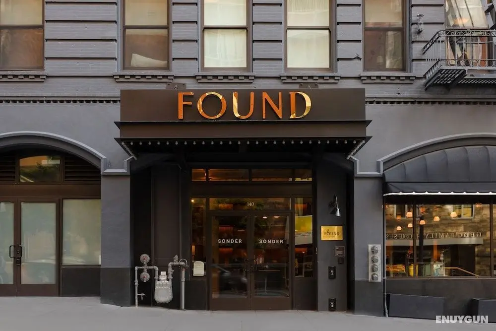 Sonder at Found Union Square - Öne Çıkan Resim