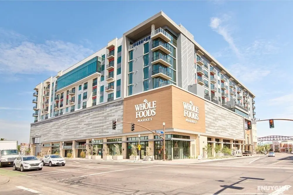 Sonder at Mill Ave - Öne Çıkan Resim