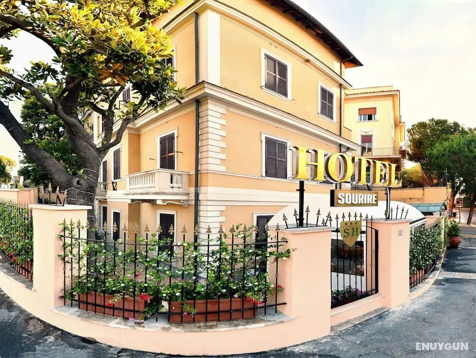 Sourire Hotel - Öne Çıkan Resim