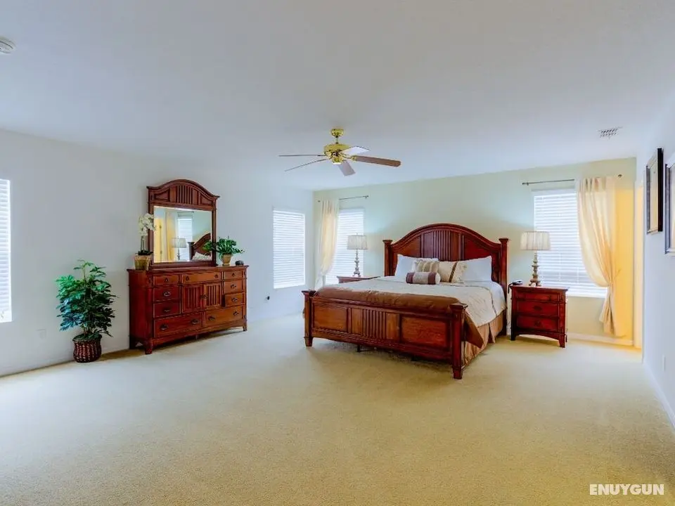 South-facing Pool With Spa & Games Room - Oda