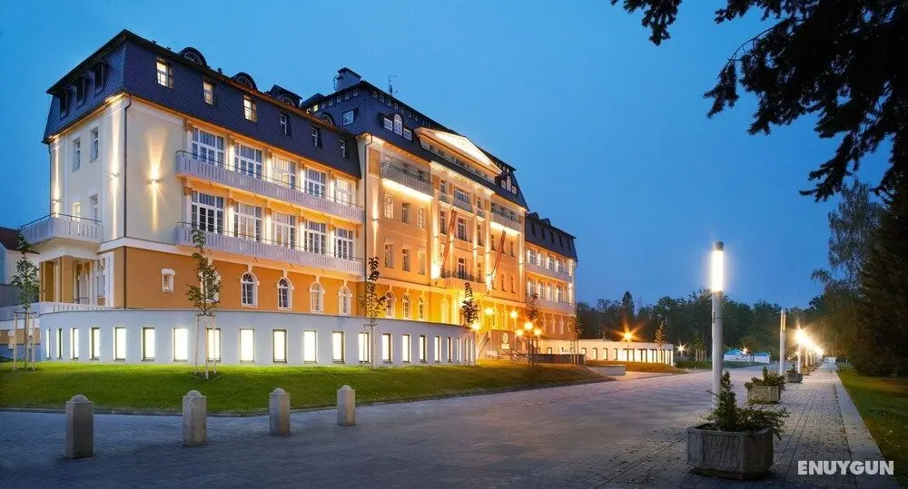 Spa & Kur Hotel HARVEY - Dış Mekan