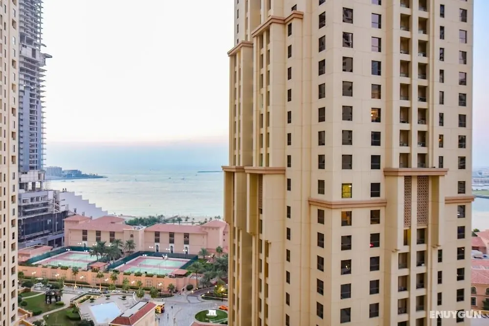 Spacious 1 Bedroom Apartment in Murjan 1 - Oda Düzeni