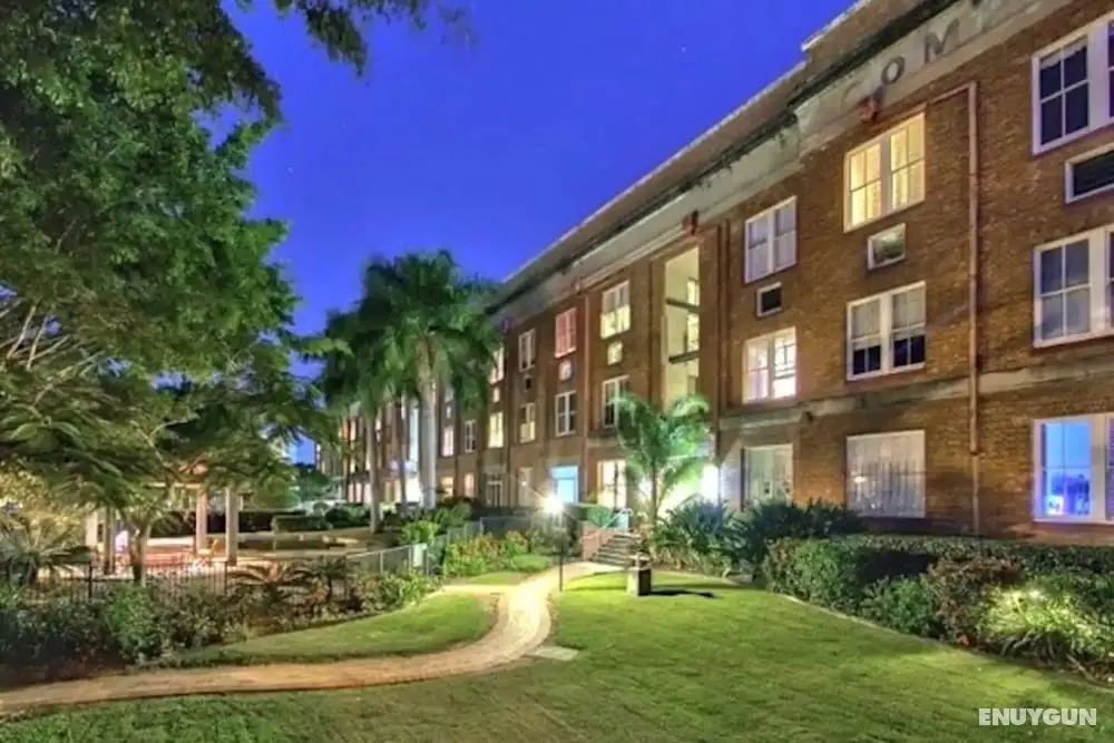 Spacious 1 Bedroom Apartment in Teneriffe, Brisbane - Dış Mekan