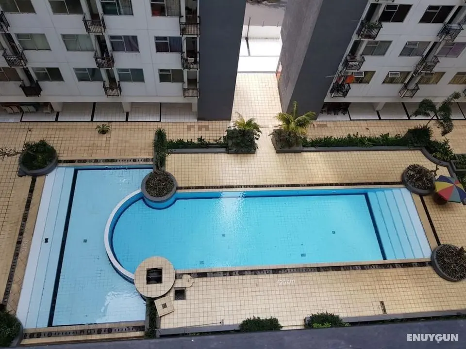Spacious 1BR with Sofa Bed at The Jarrdin Cihampelas Apartment - Dış Mekan