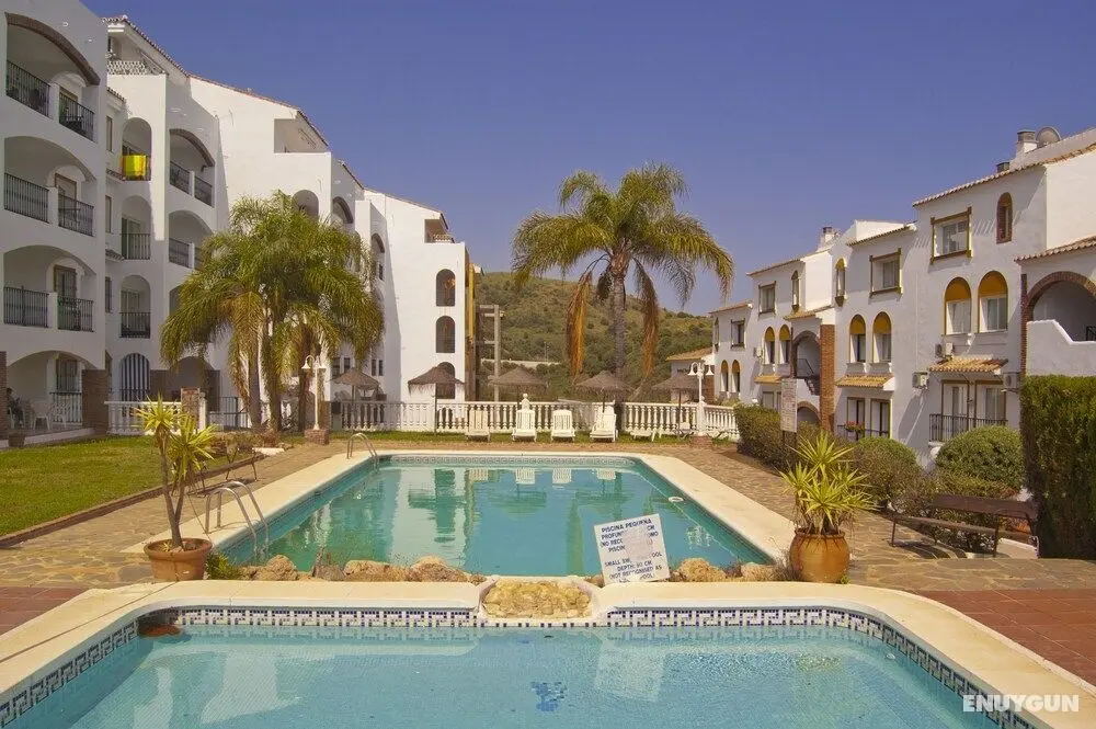 Spacious 2 Bed Apartment in Calahonda - Dış Mekan