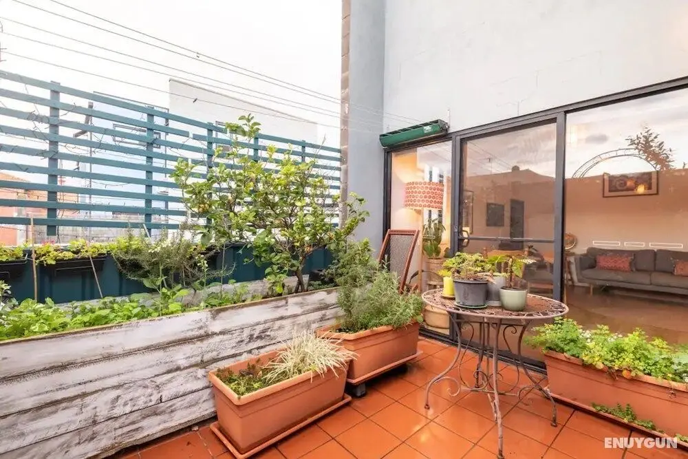 Spacious 2 Bedroom Apartment in Brunswick With Patio and Parking - Dış Mekan