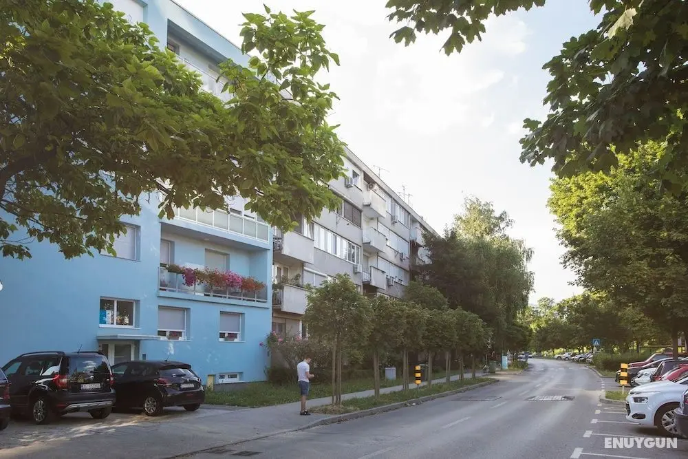 Spacious 2bdr Apartment With Beautiful Terrace - Dış Mekan
