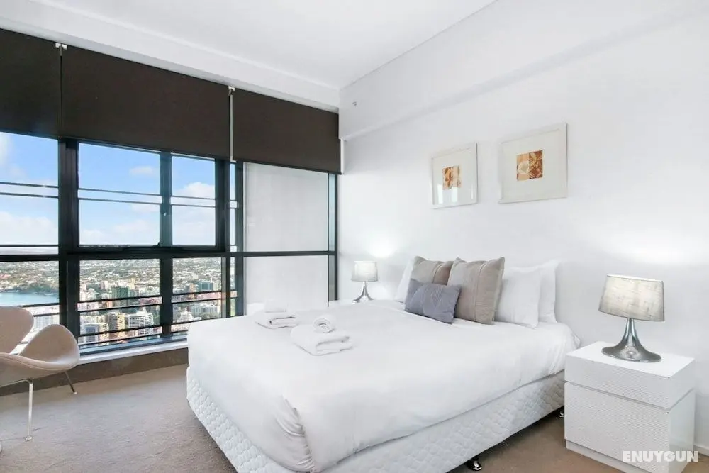 Spacious 3 Bedroom Apartment With City and River Views - Oda