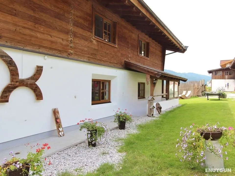 Spacious Apartment With Sauna in Leogang - Dış Mekan