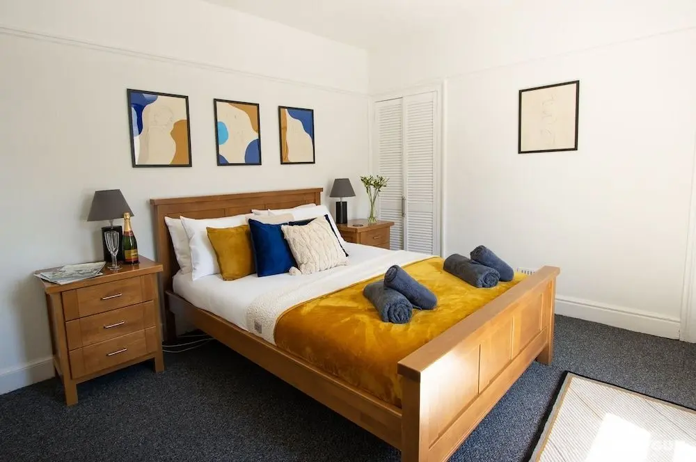 Spacious - Central 2 Bed Apartment - Öne Çıkan Resim
