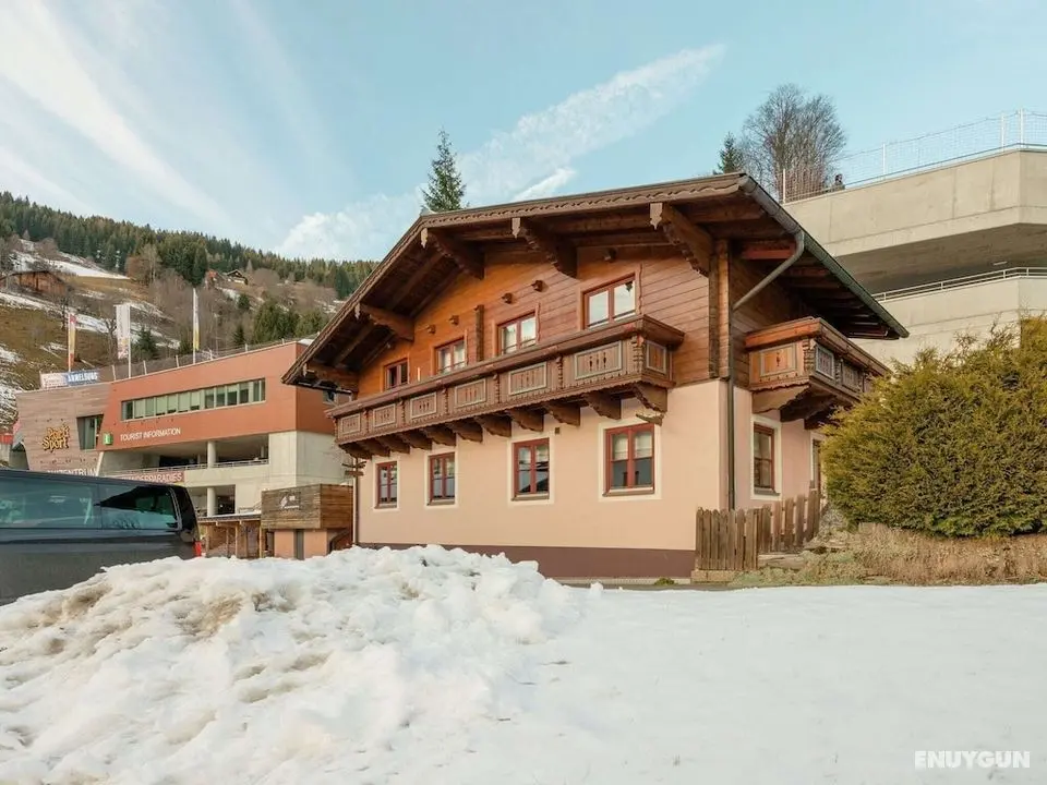 Spacious Chalet in Dienten am Hochkonig on Ski Slopes - Öne Çıkan Resim
