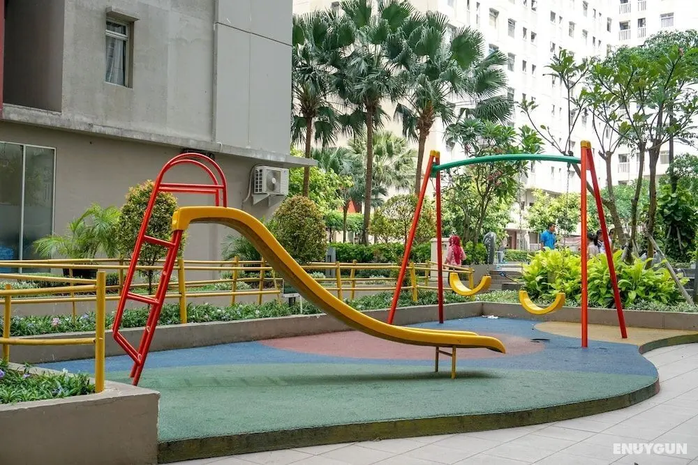 Spacious and Comfortable 2BR Green Bay Pluit Apartment - Aile ve Çocuklar