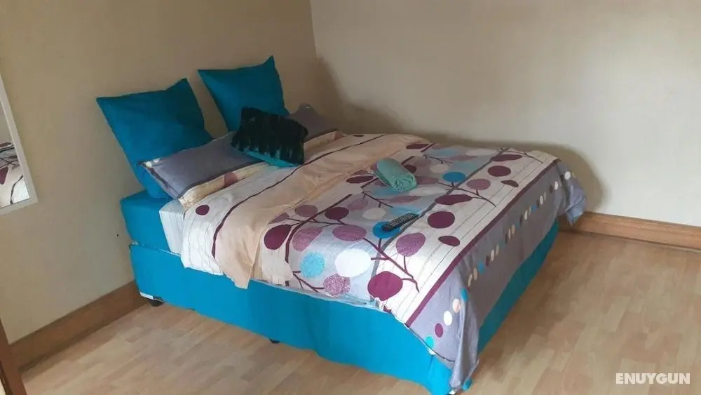 Spacious Double Room in Lovely Guesthouse - Öne Çıkan Resim