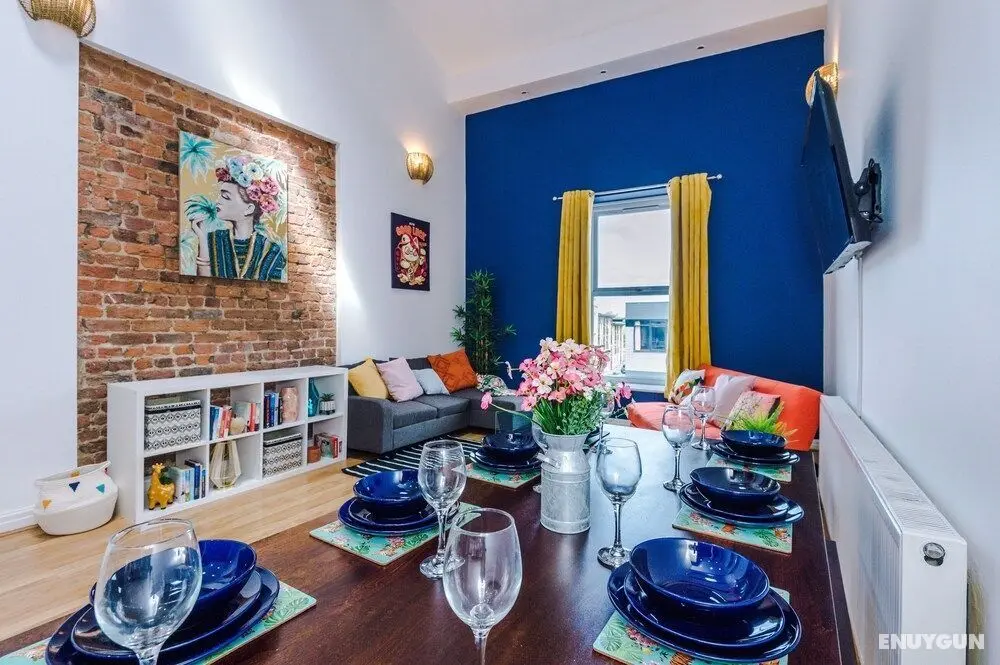 Spacious Duplex City Centre Apartment, 30 Second Walk to Lime Street - Öne Çıkan Resim