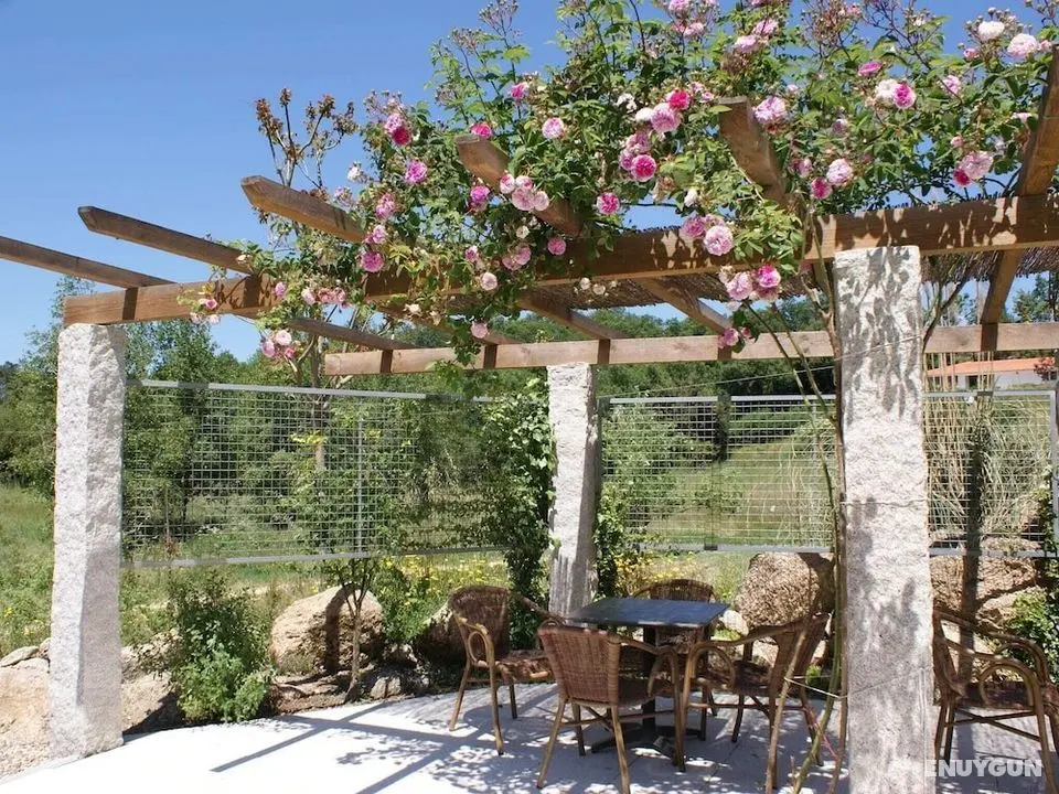 Spacious Holiday Home in Covas - Öne Çıkan Resim
