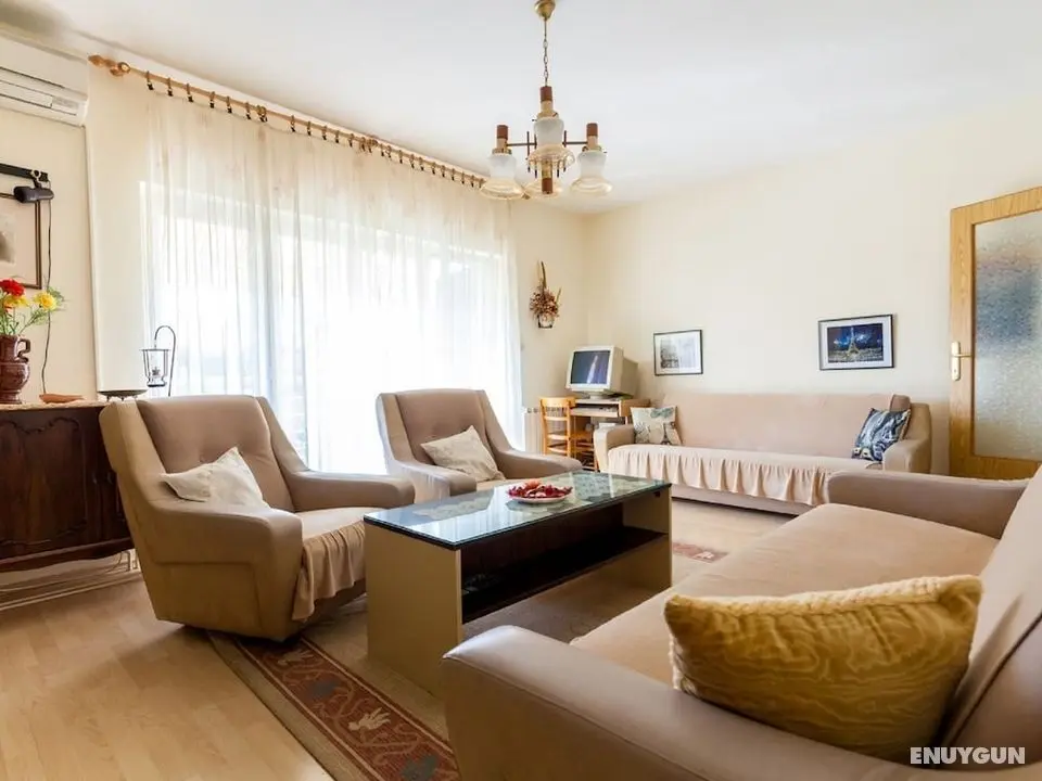 Spacious Holiday Home near Sea - Öne Çıkan Resim