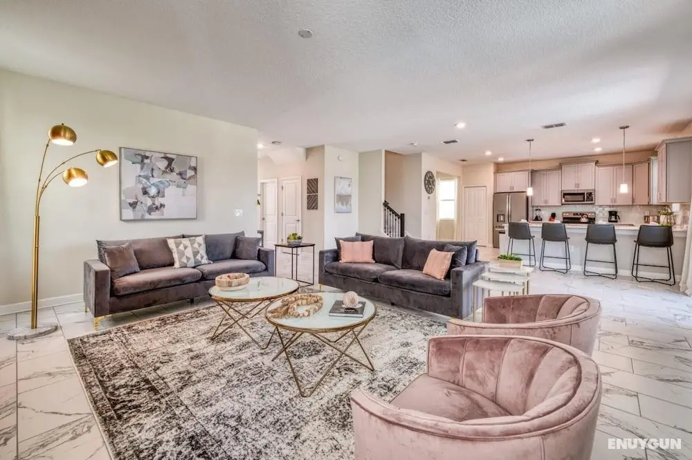 Spacious Home Near Disney With Private Pool and Game Room - Oda