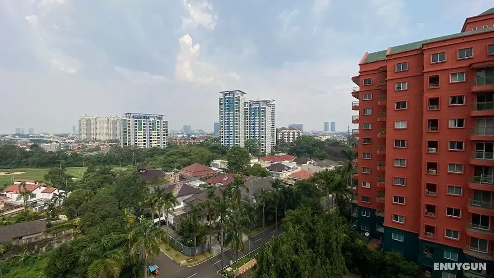 Spacious And Homey 2Br At Nuasa Hijau Pondok Indah Apartment - Oda Manzaraları