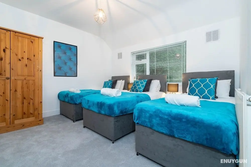 Spacious House With Garage and Garden South of Birmingham Centre - Oda