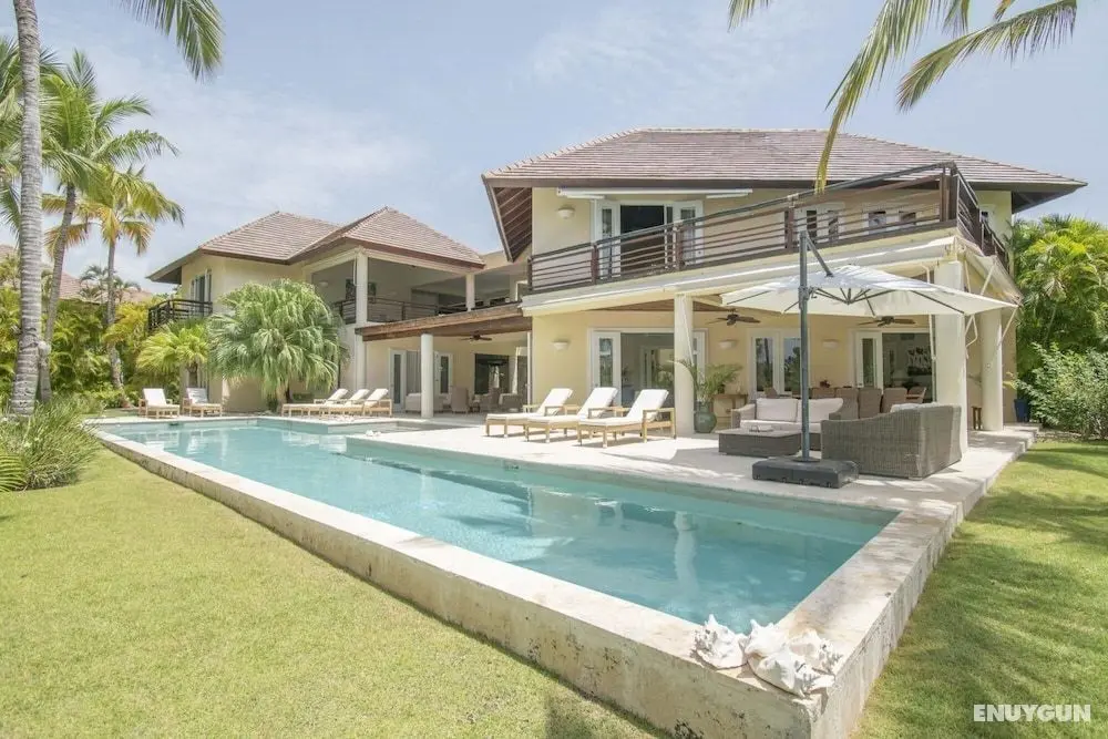 Spacious Lake Front Villa With In-room Jacuzzis in Luxury Golf and Beach Resort - Öne Çıkan Resim