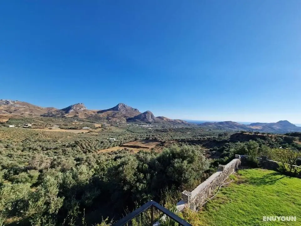 Spacious, Modern Villa in Asomatos, Crete, Greece - Dış Mekan