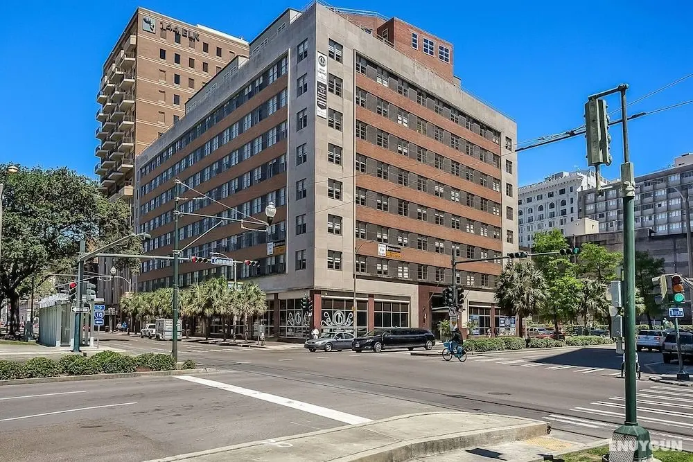 Spacious Modern Condo near French Quarter - Öne Çıkan Resim