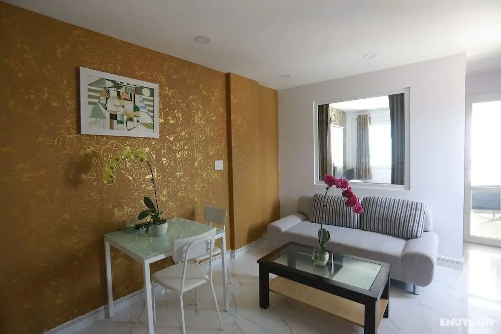 Spacious and Modern II - Öne Çıkan Resim