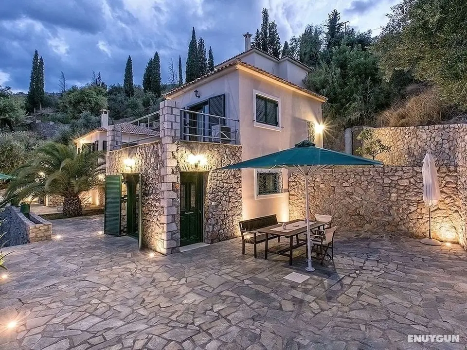 Spacious Villa near Sea in Pera Melana - Öne Çıkan Resim