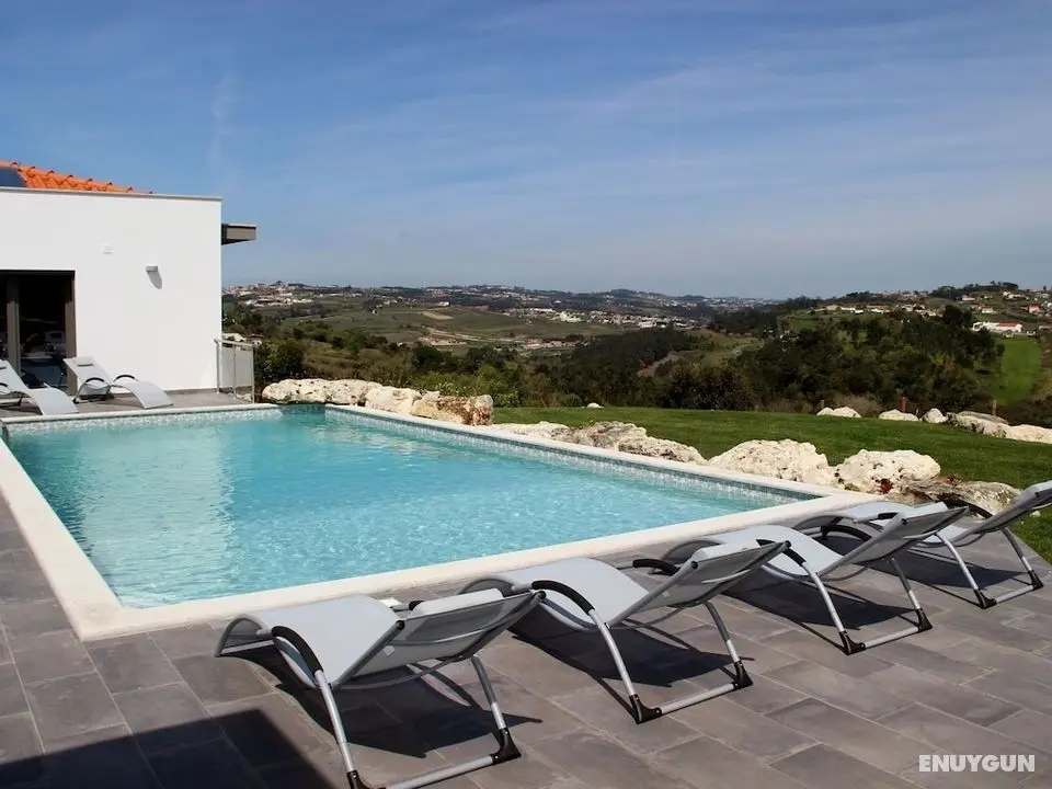 Spacious Villa in Salir de Mato With Private Pool, Terrace - Havuz