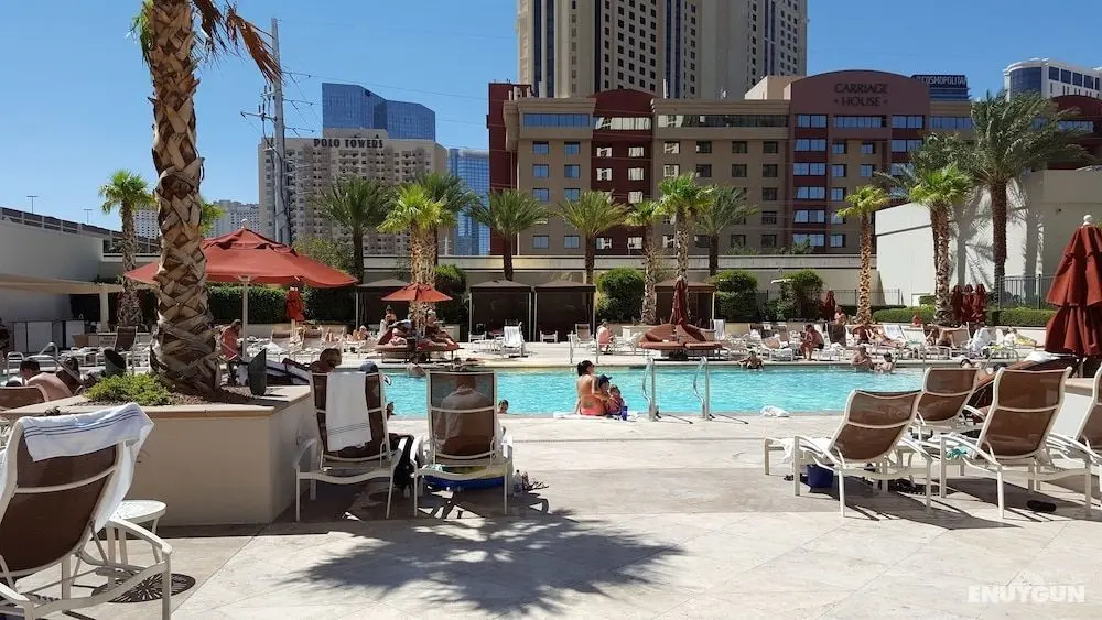 SpareTime Resorts at The Signature Condo Hotel - Öne Çıkan Resim