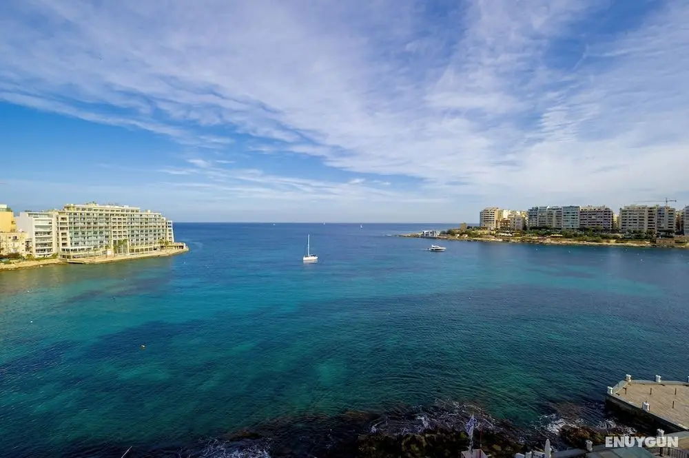 Spinola Bay Apartment by Getaways Malta - Öne Çıkan Resim
